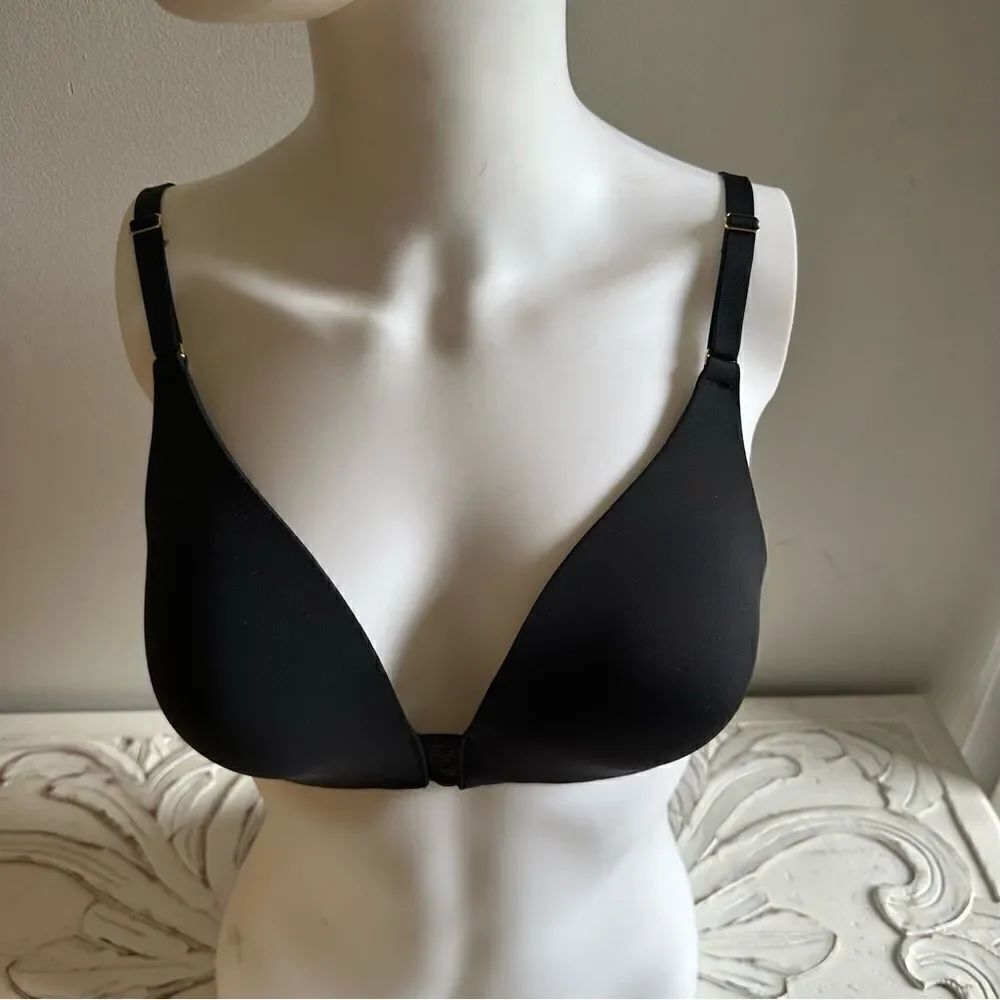 Lively medium black tee shirt bra